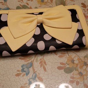 Betsey Johnson Bow Yellow Bkack White Polka-dot 💛 Wallet